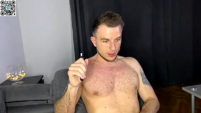 jaguar_777 Chat XXX in diretta