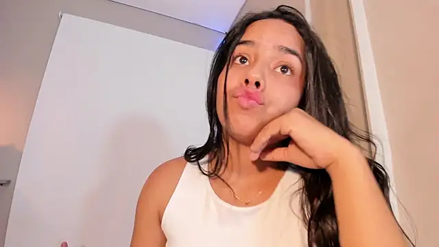 XXX chat uživo modela Roxy_Stonee