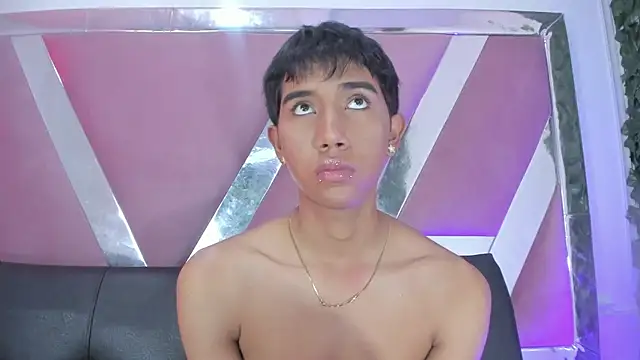 KevCokk 라이브 XXX 채팅