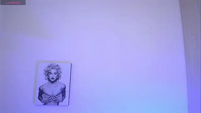 دردشة Millie_bobby الجنسية المباشرة
