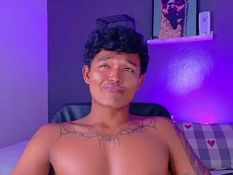 Chat XXX ao vivo de AndrewKenoxx__