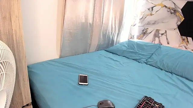 Goldendesirexx 现场XXX聊天