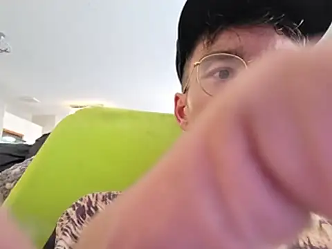 KinkyKittyBoy webkamerás műsora