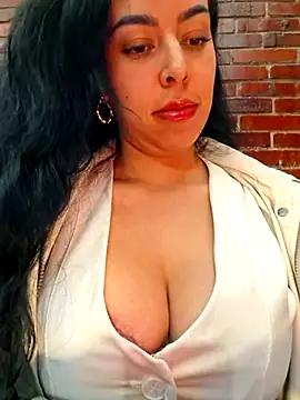 Chat XXX en directo de Luianna