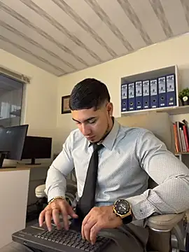 Dimitri_Colleman Chat XXX in diretta