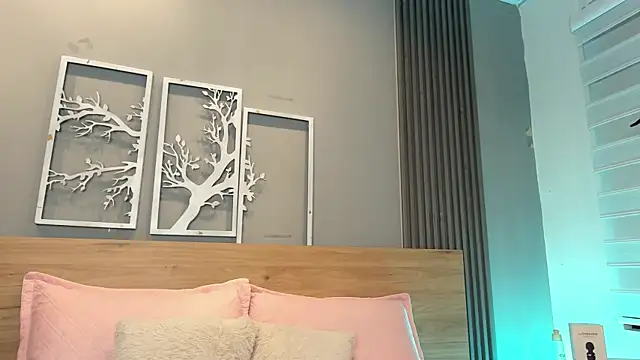 Elise-Leyton Adlı Modelin Canlı XXX Sohbeti