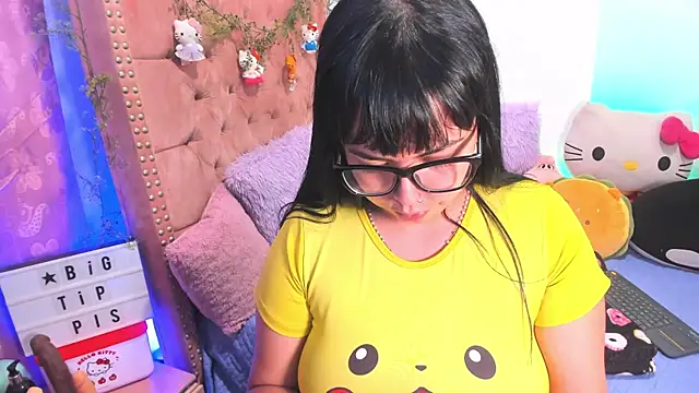 LillyCandy élő XXX-chatje