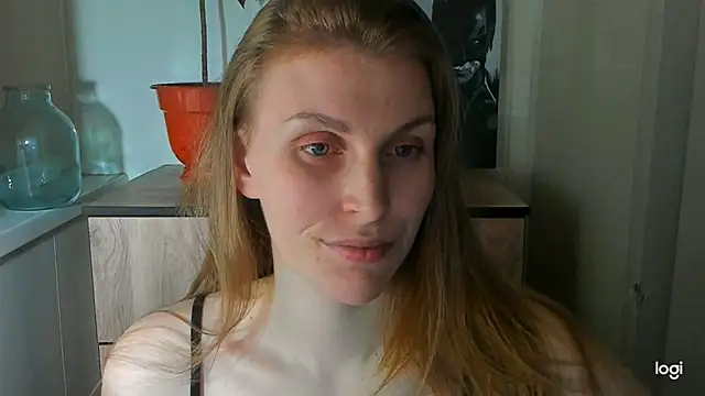 JuliaMuuun's Live XXX Chat