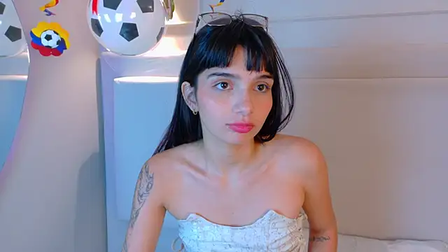 IriaTaylor's Live XXX Chat