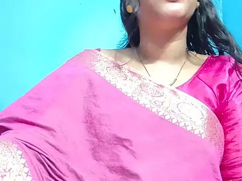 Adhiti_1's Live XXX Chat