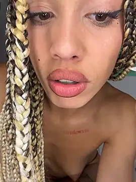 XXX chat uživo modela __KAMI_Off_