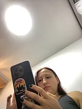 Scarlet_auraaのライブXXXチャット
