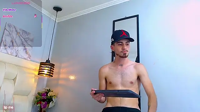 Lucas_Knight 라이브 XXX 채팅