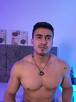 Chris_Clarck Adlı Modelin Canlı XXX Sohbeti