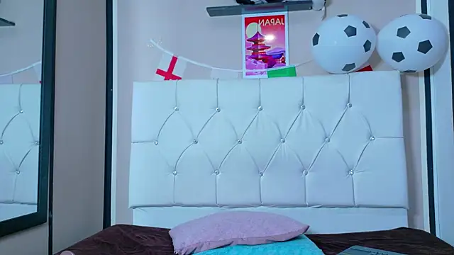 Chat +18 de Rachel_new20 ao vivo