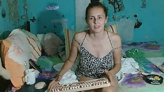 brighteyes77のライブXXXチャット
