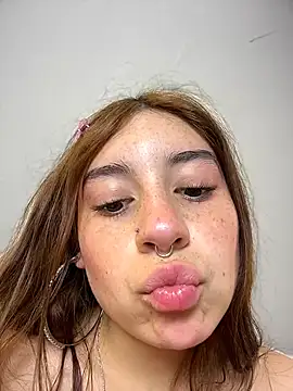 צ'אט XXX בשידור חי של GabySweett_
