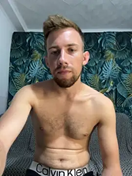 Chatroom XXX en direct de -DARKWHITE-