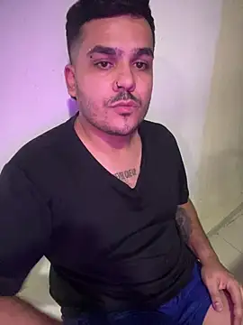 LatinBearX Live XXX Chat