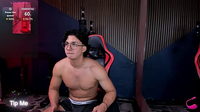 Axxel_Muscle's Live XXX Chat