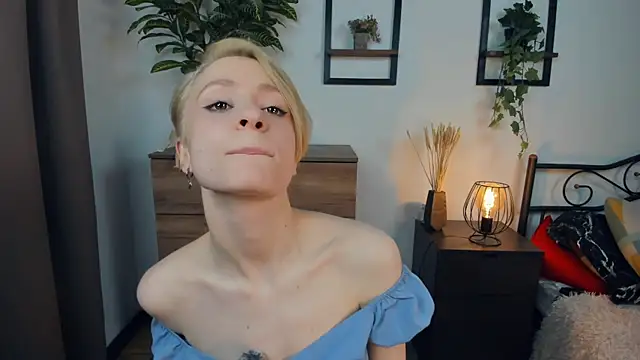 JanettePerro Adlı Modelin Canlı XXX Sohbeti