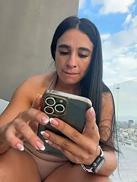 Chatroom XXX en direct de RoseOnYou
