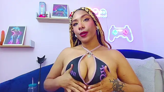 Chat XXX en directo de Aria_Peach_