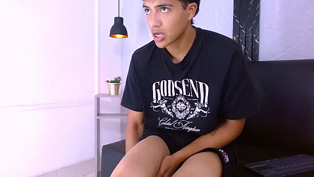 XXX chat uživo modela MaxWyatt_