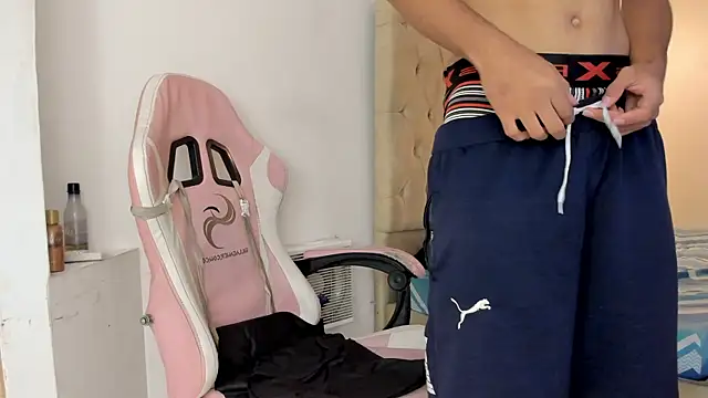 Boy_king28 Live XXX-Chat
