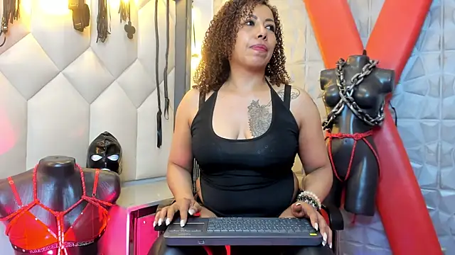 ArhyFoxx1 Chat XXX live