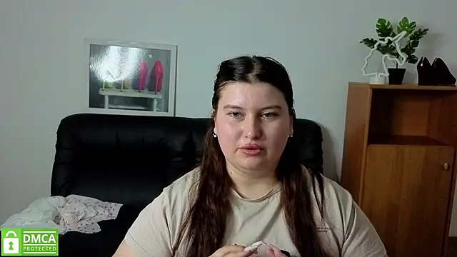 צ'אט XXX בשידור חי של Katina_deeplou4