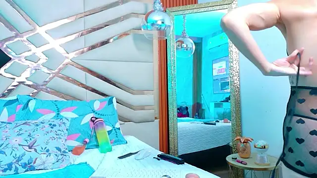 Онлайн чат XXX littleaprill