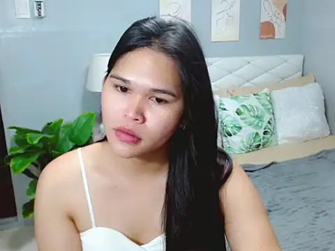 AlianaFordのライブXXXチャット