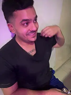 Онлайн чат XXX LatinBearX