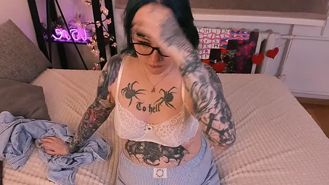 TatteredHalon Live XXX chat