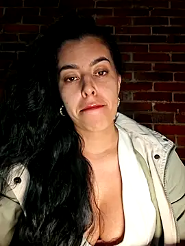 Chatroom XXX en direct de Luianna