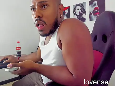 AlessandroHammed live XXX chat