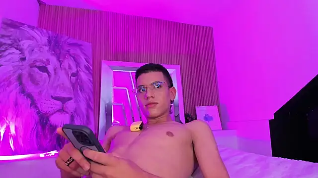 MathewAdamss élő XXX-chatje