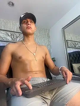 Lander_Cruz 现场XXX聊天