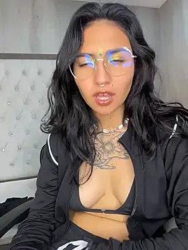 XXX chat uživo modela Velvet_Mysstic