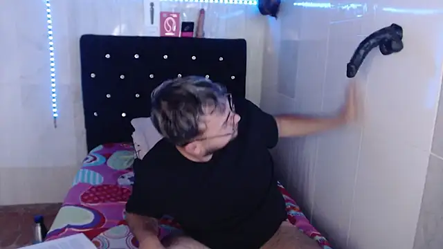 Jeilou's Webcam Show