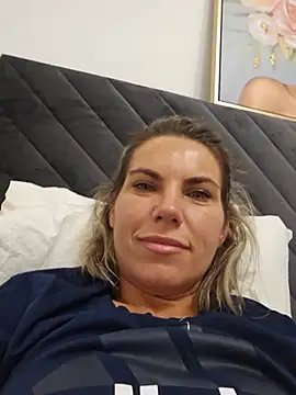 Živý XXX chat FeliciaKrige