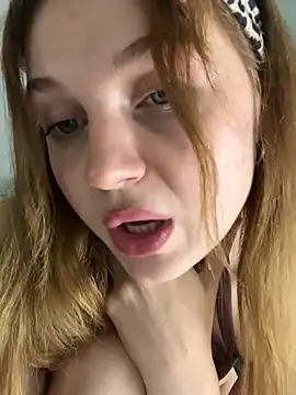 Chat +18 de Emaline_Fane ao vivo