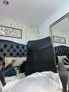 Chatroom XXX en direct de Lander_Cruz