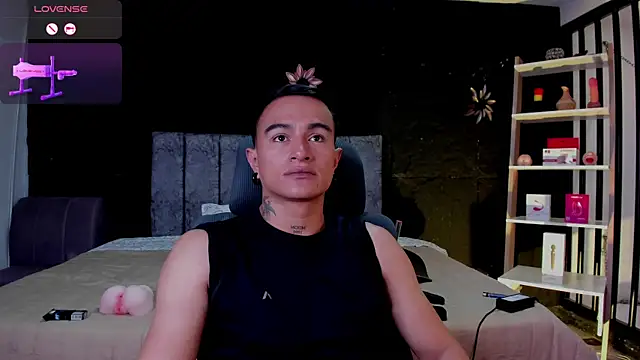 LiamDeep live XXX chat