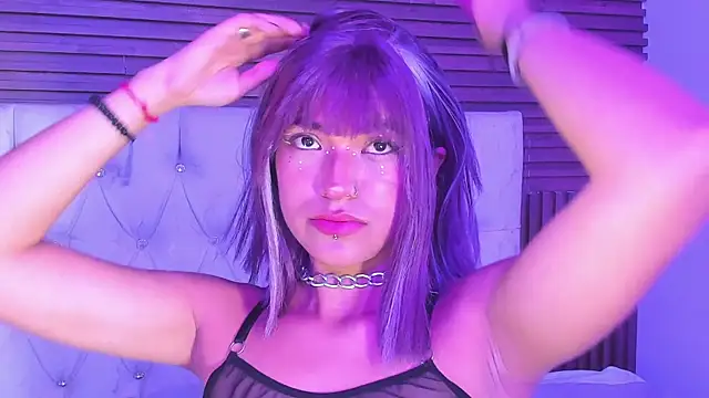 Chat XXX en directo de KatieRougee_