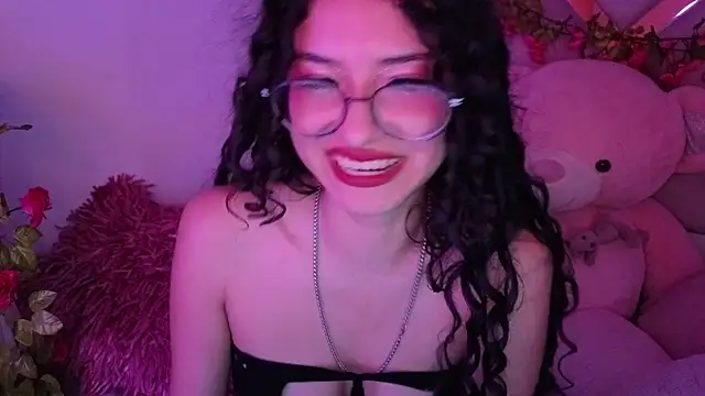 ShySheep_ Chat XXX live