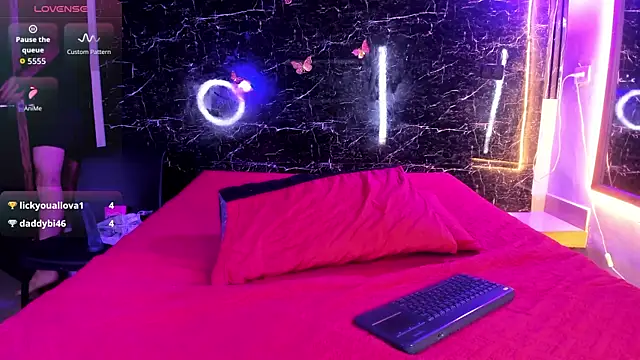 XXX chat uživo modela Adrian_Wolf