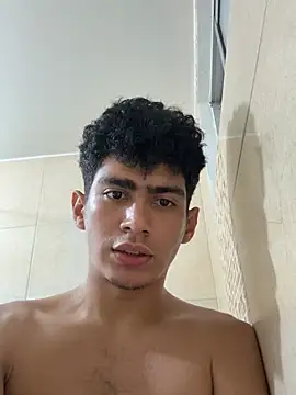 WildLogan webcam show