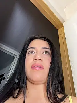 XXX chat uživo modela KallyMyller1